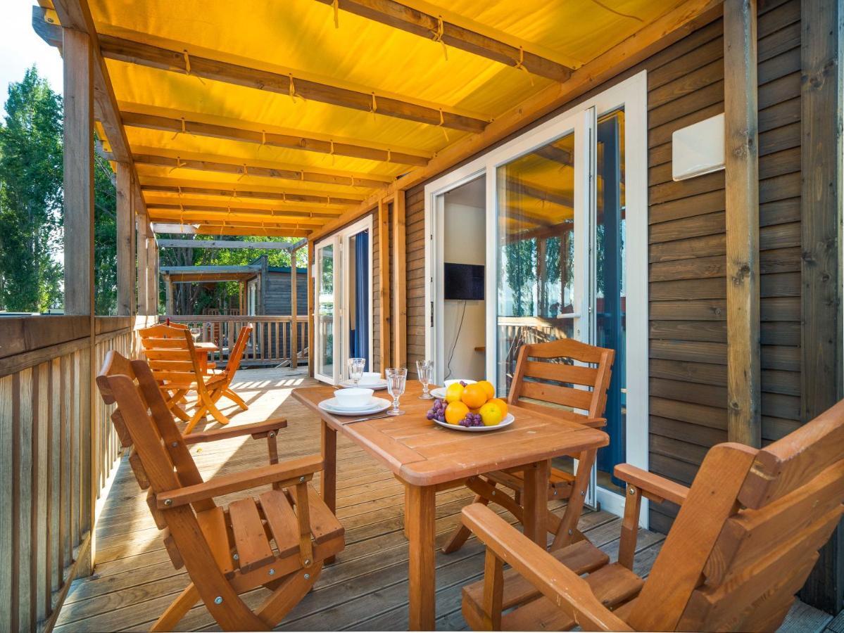 Mediteran Travel Mobile Homes Miran Pirovac Exterior foto