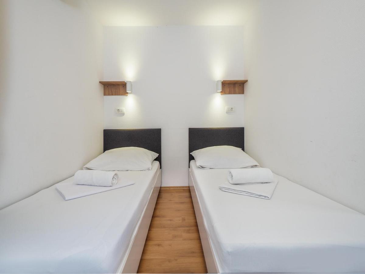 Mediteran Travel Mobile Homes Miran Pirovac Exterior foto