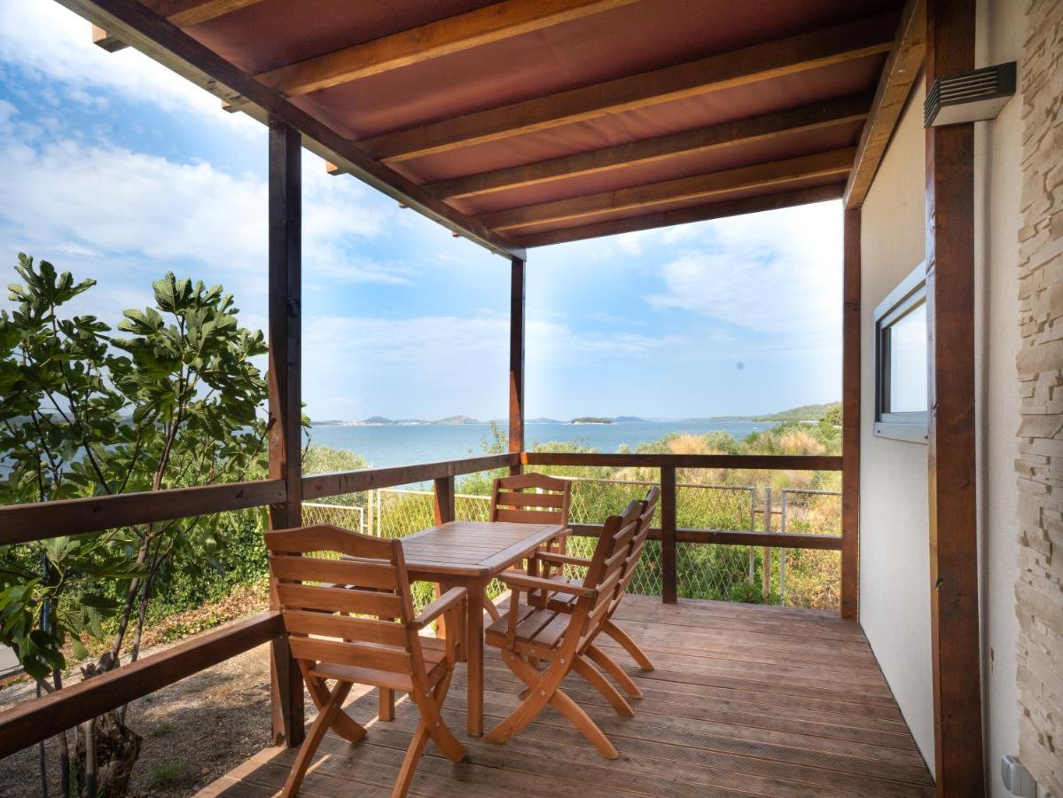 Mediteran Travel Mobile Homes Miran Pirovac Exterior foto