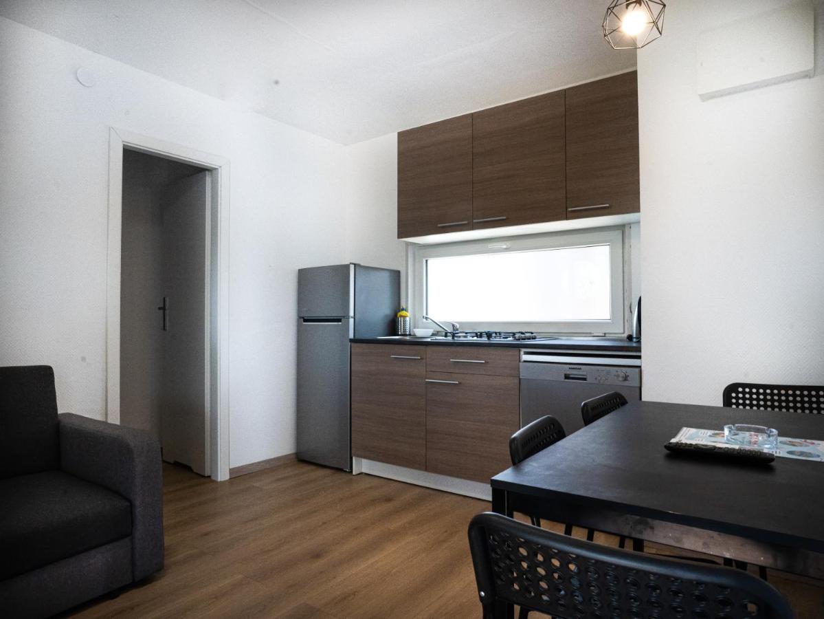 Mediteran Travel Mobile Homes Miran Pirovac Exterior foto
