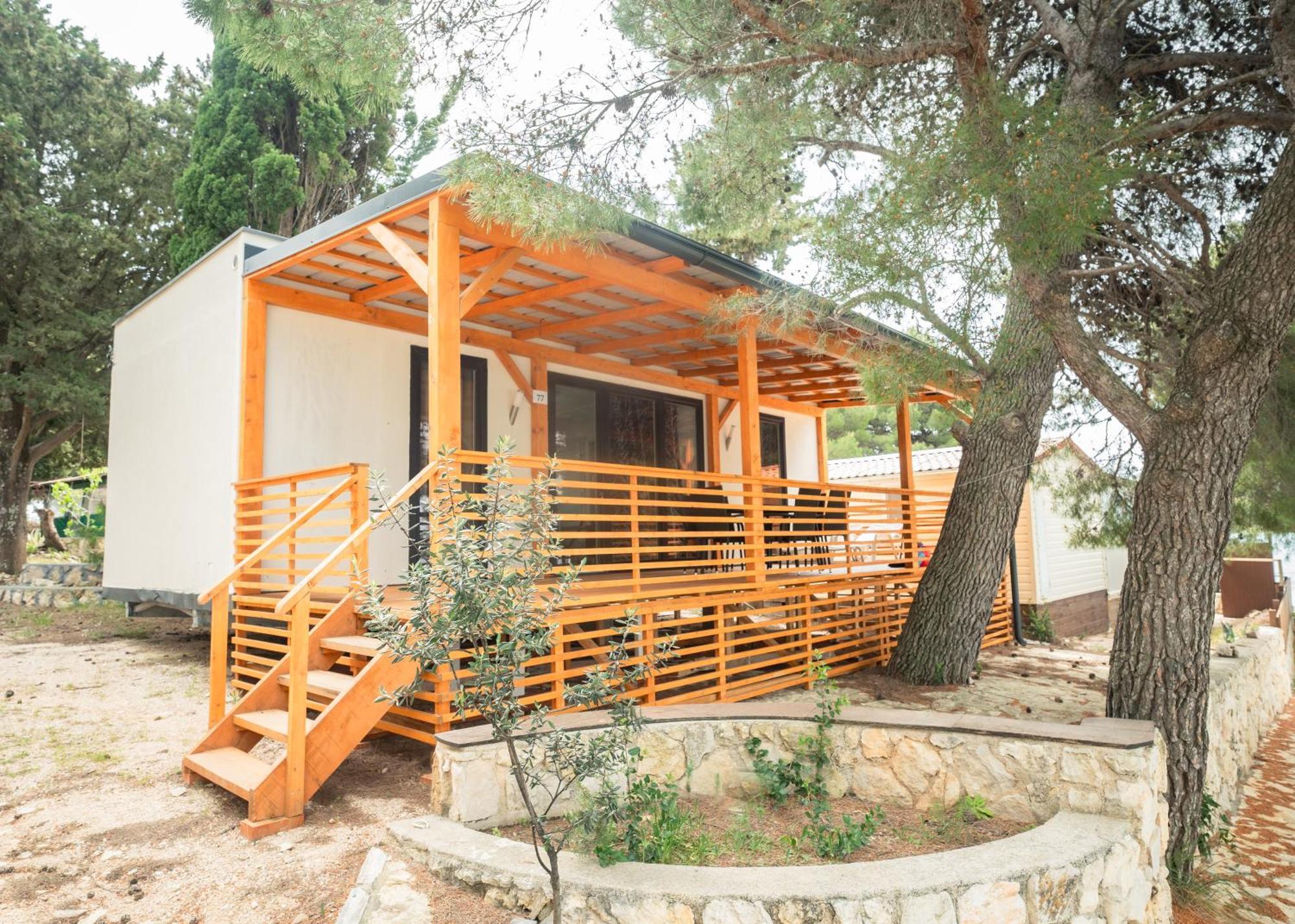 Mediteran Travel Mobile Homes Miran Pirovac Exterior foto